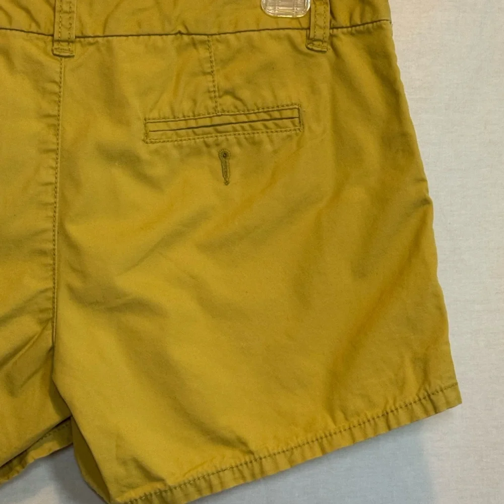 G-48‎ Gap Hadley Yellow Fixed Waist Flat Front Summer Shorts Size 4